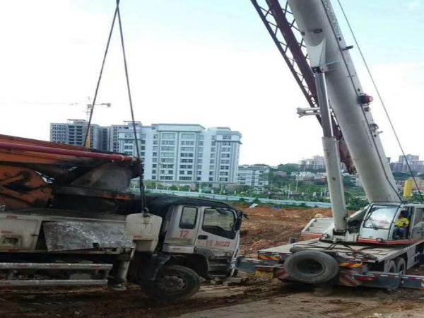 潢川县江区吊车出租电话_吊车出租的日常行驶规则